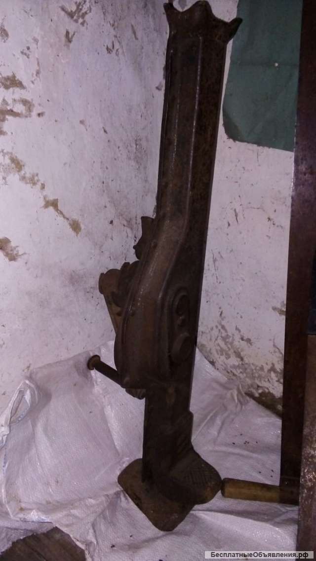 Домкрат реечный