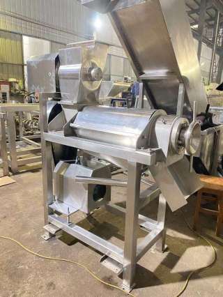 Соковыжималка шнековая промышленная WFJ -05A