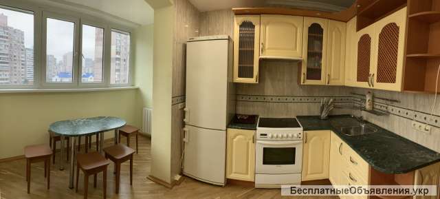 Аренда 1-о комн. квартиры (40/18/11) А. Ахматовой 43 ст. метро Осокорки