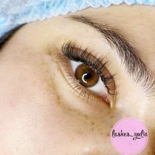 Наращивание ресничек