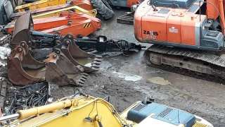 Разбор экскаватор Хитачи Hitachi Komatsu JCB запчасти б/у и новые