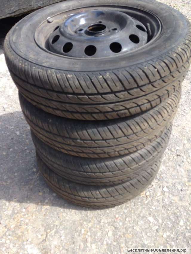 Шины Kumho R13 155/70 с дисками в комплекте