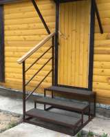 Крыльцо с ДПК на металлокаркасе