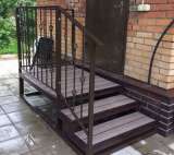 Крыльцо с ДПК на металлокаркасе