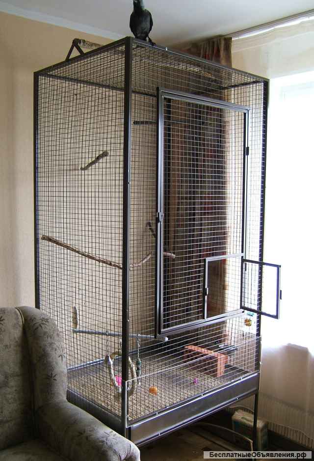 Клетка-вольер для больших птиц- попугаев. сов, ворон.