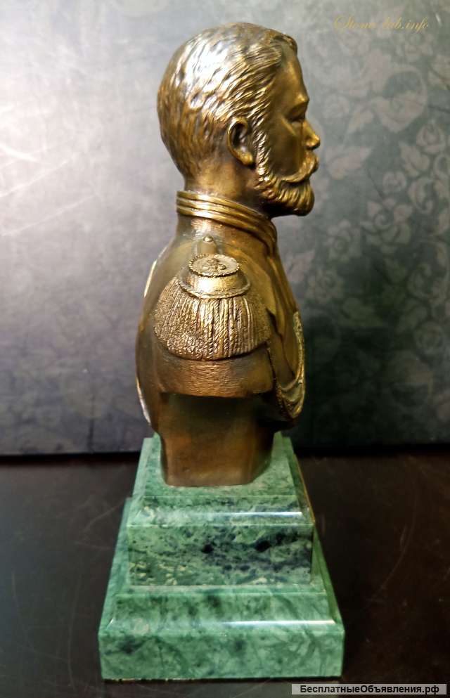 Бюст Николай II на камне