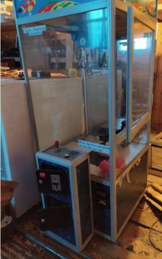 Игровой автомат кран - хватайка