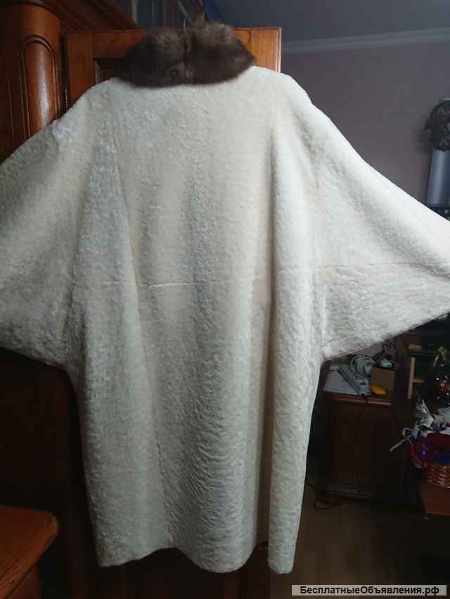 Женское меховое пальто