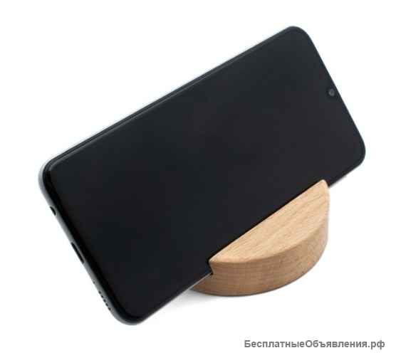 Подставка под телефон из дерева