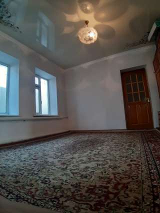 4комнатный + кух + коридор + душ + санузел, Баня, топка, гараж, все коммунальный есть