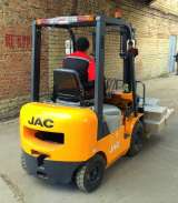 JAC CPCD15 Вилочный погрузчик г/п 1500 кг