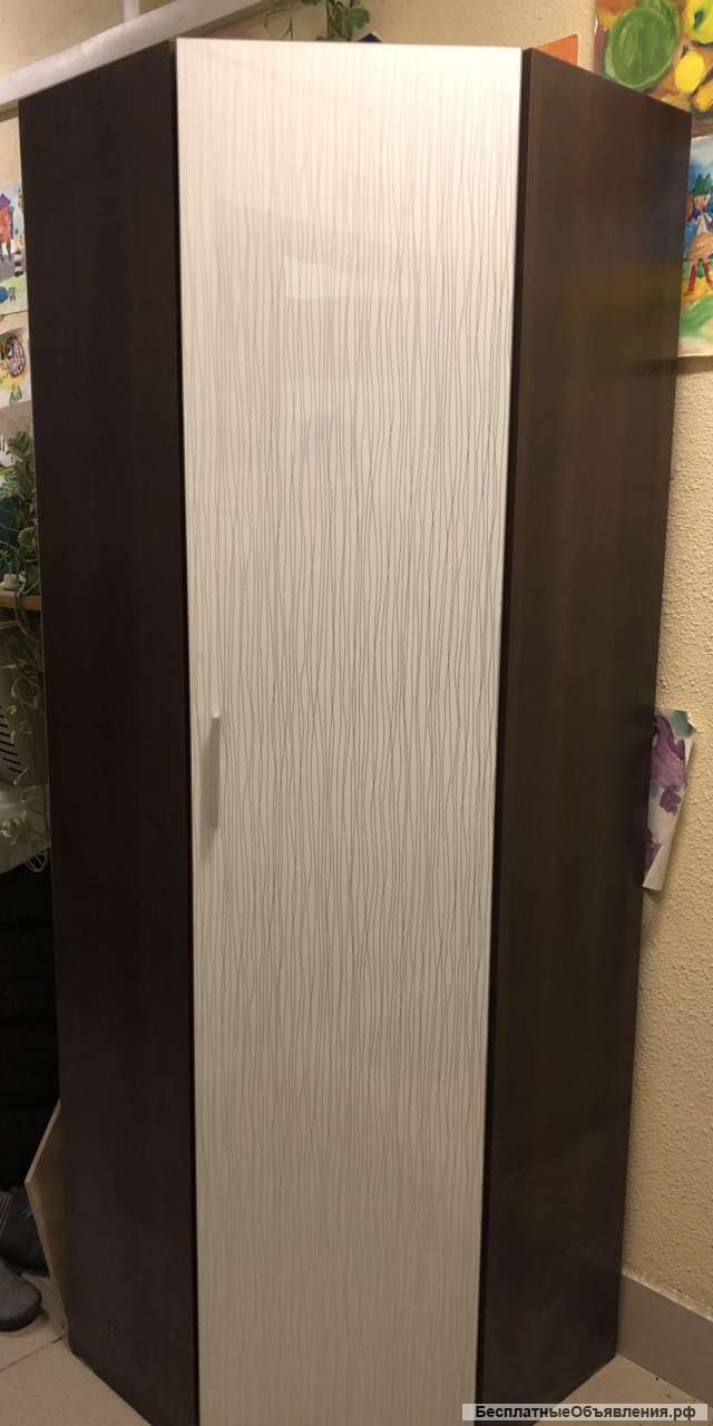 Угловой шкаф