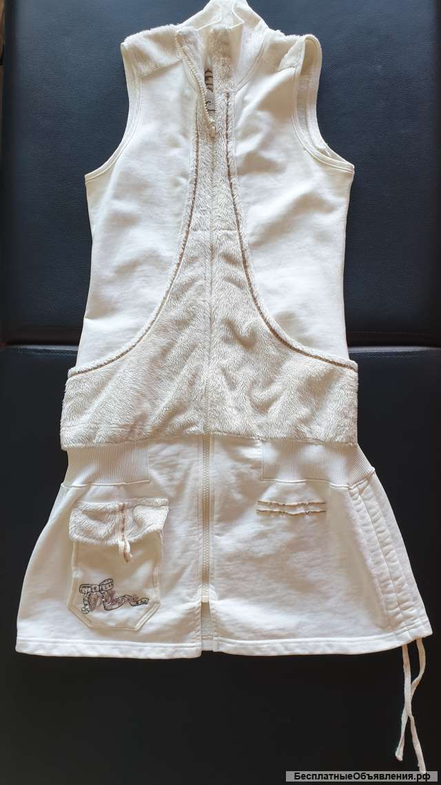 Женскую одежду