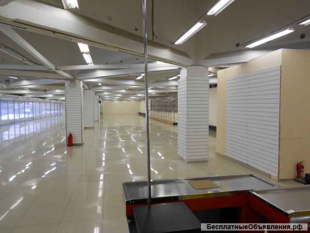 Сдаю торговую площадь 1021 кв.м. в ТЦ на Ленинском проспекте