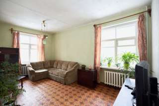 Большая двушка с отличным потенциалом