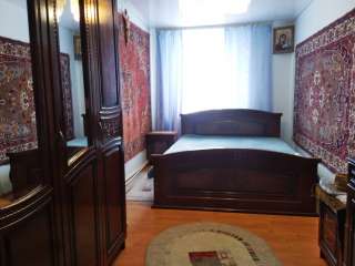 3-комнатную квартиру с индивидуальным отоплением в кирпичном доме в г.Крымске