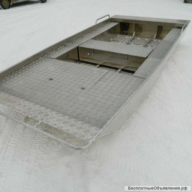 Лодку (катер) Wyatboat-Джонбот