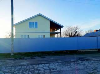 3 комнатный дом (возможен торг). Общая площадь 192 кв.м, площадь участка 17 сот