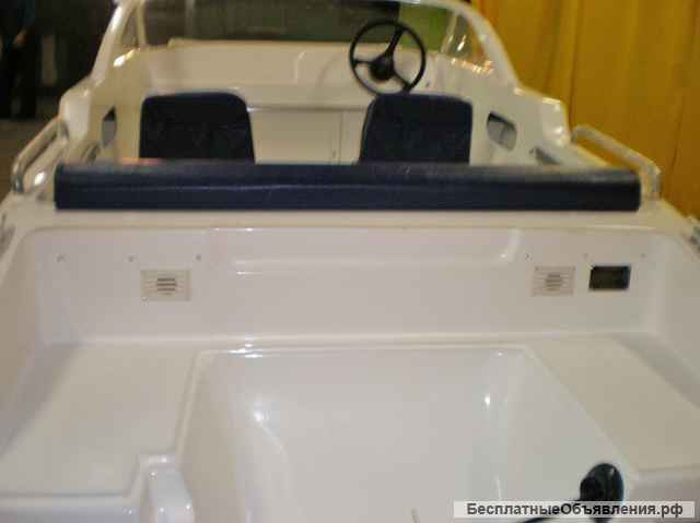 Лодку (катер) Неман-450