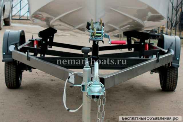 Лодку (катер) Неман-500 R