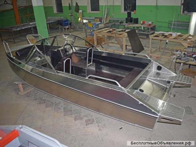 Лодку (катер) Неман-500 DC (без покраски)