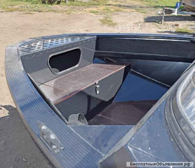 Лодку (катер) Неман-500 DC New