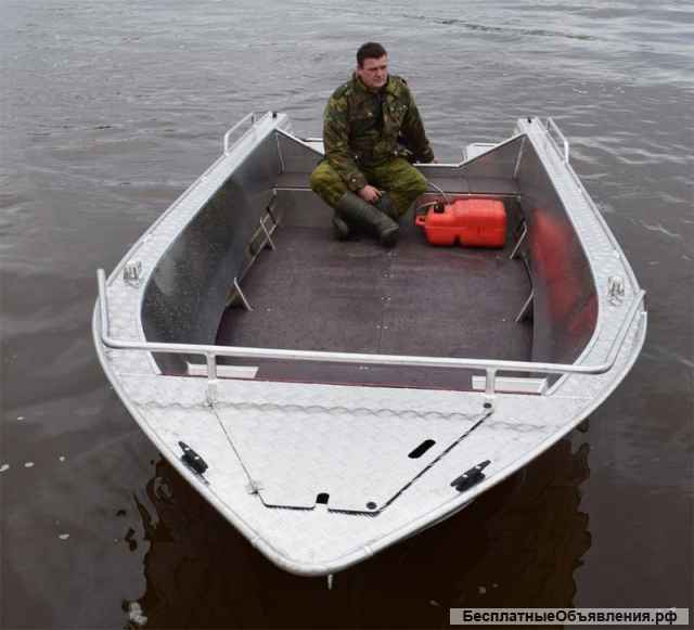 Лодку (катер) Неман-500 Р