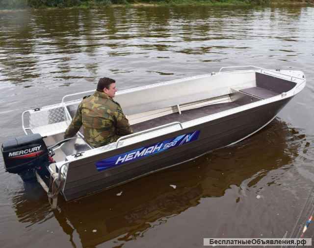Лодку (катер) Неман-500 Р