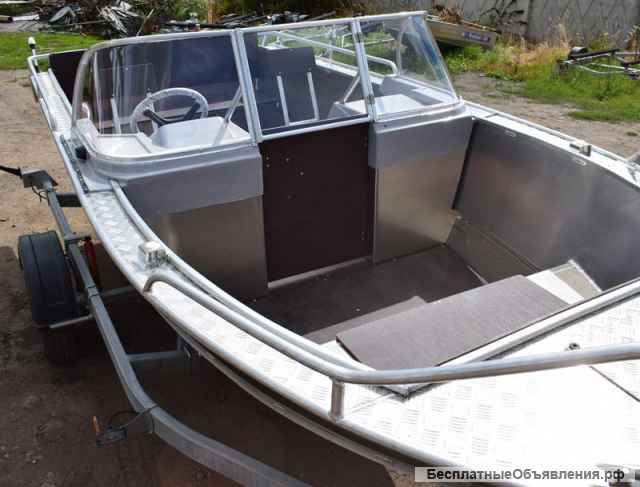 Лодку (катер) Неман-500 DCM