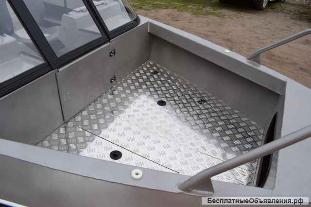 Лодку (катер) Неман-550 DC