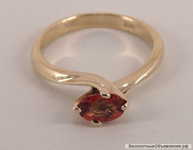 Золотое кольцо с оранжевым, не гретым Сапфиром