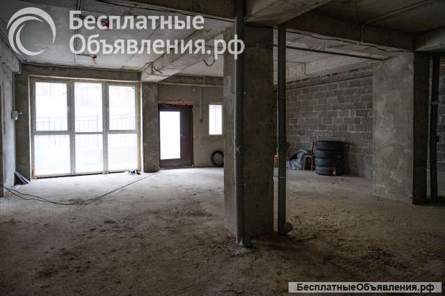 Коммерческое помещение на первом этаже