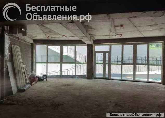 Коммерческое помещение на первом этаже