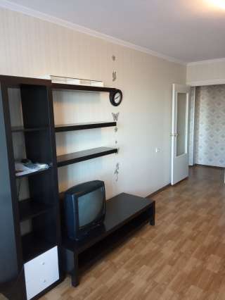 Сдам 1 к. кв. 40 м2 в р-не МХГ ул. Лукьяненко 34