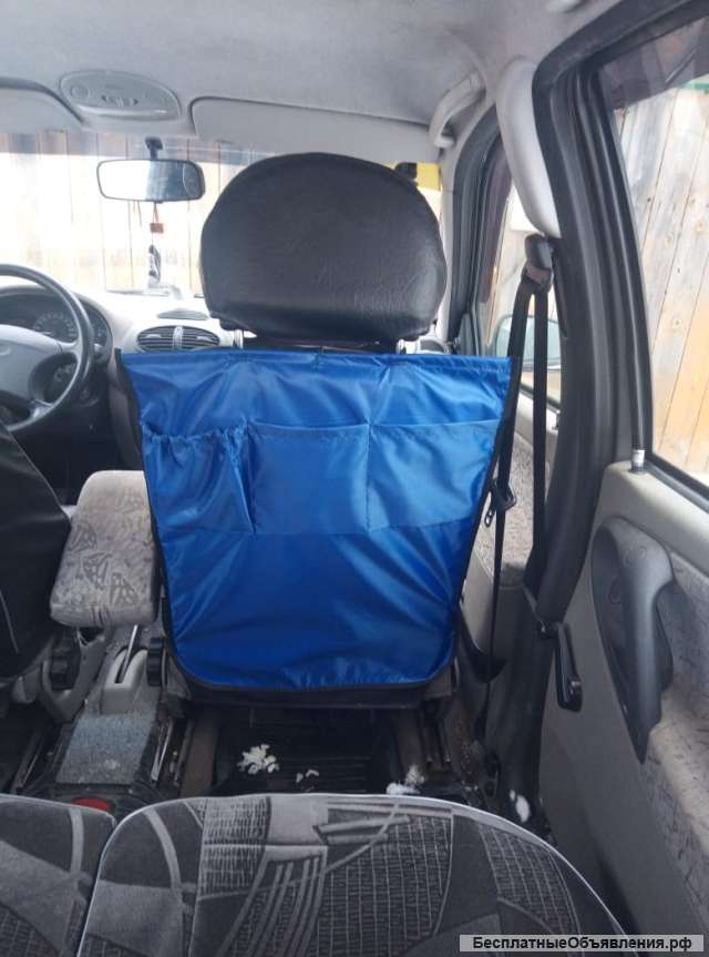 Защитный чехол на спинку сиденья автомобиля