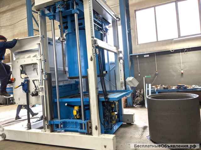 Мобильный вибропресс для производства бетонных колец и блоков SUMAB E-12L