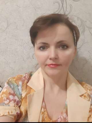 Работаю с картами и рунами, снятие порчи, приворот, гадание на картах таро