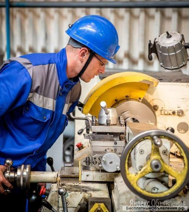 Расточник на мобильном расточно-наплавочном станке