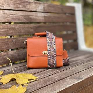 Женская сумка из натуральной кожи для прогулок