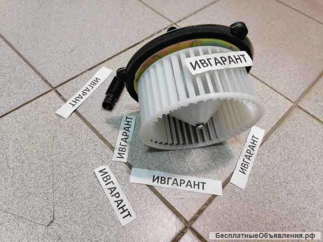 4391755 Мотор отопителя Hitachi 4391755