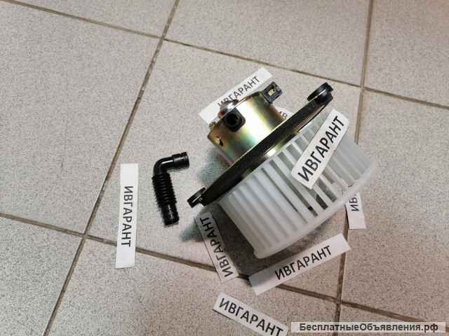 4391755 Мотор отопителя Hitachi 4391755