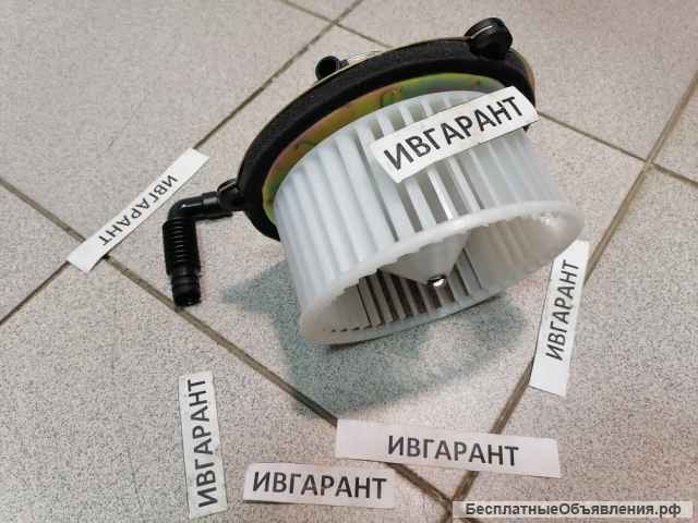 4391755 Мотор отопителя Hitachi 4391755