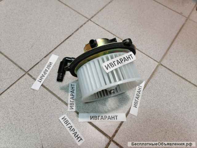 4370266 Мотор отопителя Hitachi 4370266