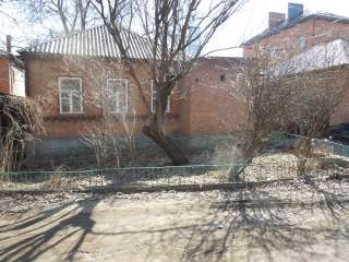 Дом 40,2 кв.м, участок 5 сот., флигель, гараж.