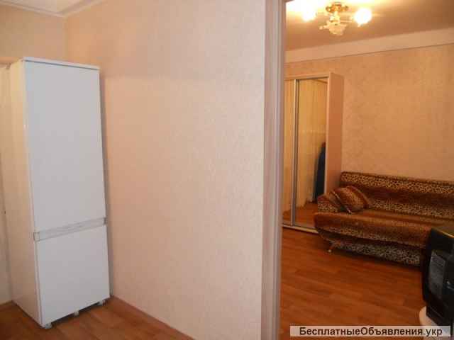 Оренда затишної та невеликої 1 кімнатної квартири пр. Оболонський, м.Мінська