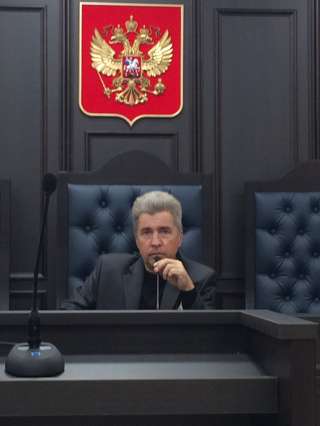 Работа управляющим. директором. зам. директора.