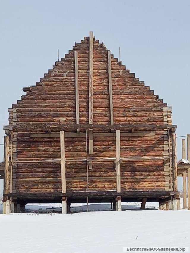 Дом с земельным участком