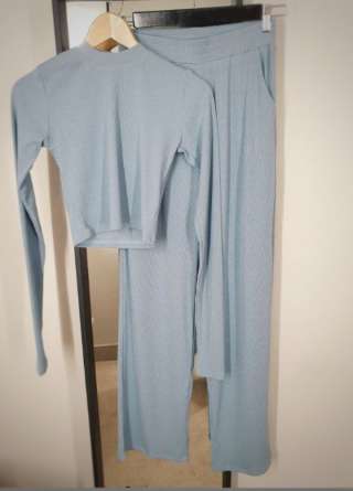 Костюм женский новый