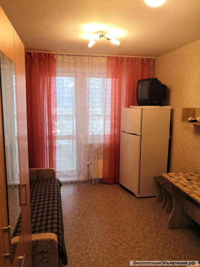 1-комн. студия, Лесников, 25