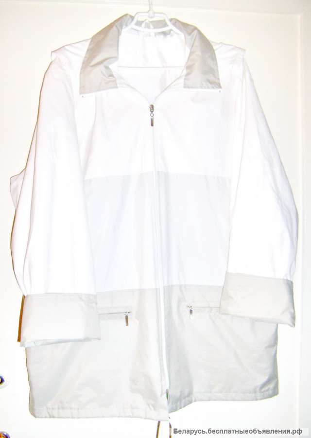 Куртка светлая с капюшоном, удлиненная, новая, р.52-54